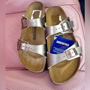 NWT size 40 Birkenstocks